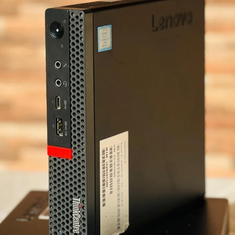 باقة الجيل 9 — Lenovo ThinkCentre M920q Tiny (بدون شاشة)